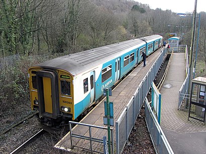 Train at Penrhiwceiber station (geograph 5293095).jpg