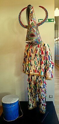 Миниатюра для Файл:Traje de Jarramplas (Piornal, Cáceres) en el Museo de Artes y Tradiciones Populares (15 de julio de 2016, Madrid) 02.jpg