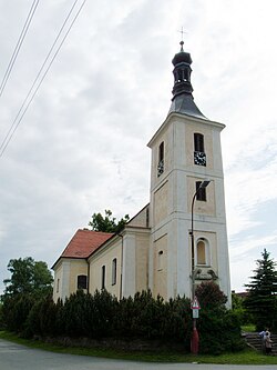 Farní kostel sv. Jakuba Staršího v Tučapech.