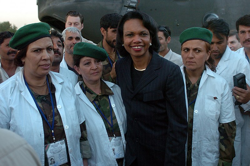 File:US Navy 051012-N-8796S-407 U.S. Secretary of State Condoleeza Rice stands with female members of the Afghanistan military during a visit to the Pakistan Air Force base in Chaklala, Pakistan to witness multinational relief effor.jpg