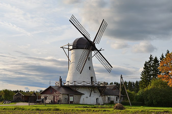 Windmill in Valtu manor Author: Iifar