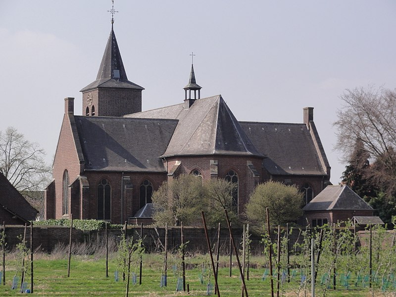 File:Venray Blitterswijck, Rijksmonument 28433, O.L.V. Geboortekerk achteraanzicht.JPG