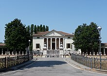 Villa Badoer.