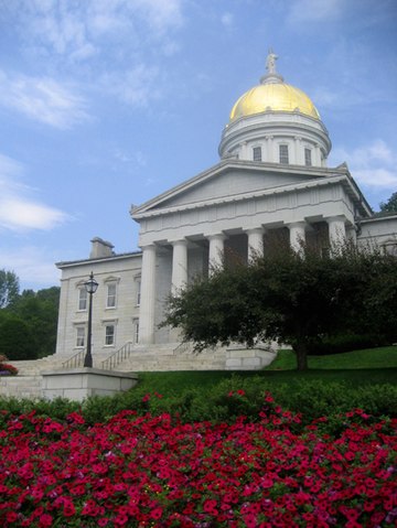 File:VtStateHouseGrounds.JPG