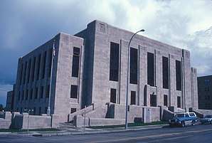 Ward County Courthouse, einer von 15 Einträgen des Countys im National Register of Historic Places