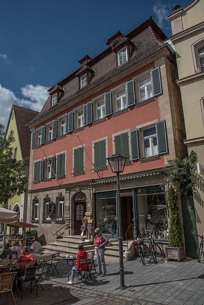 File:Weißenburg in Bayern, Marktplatz 8-20160813-001.jpg