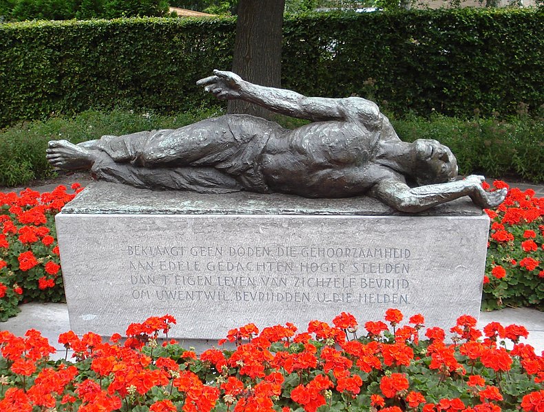 File:Westland monument monument voor gevallenen.jpg