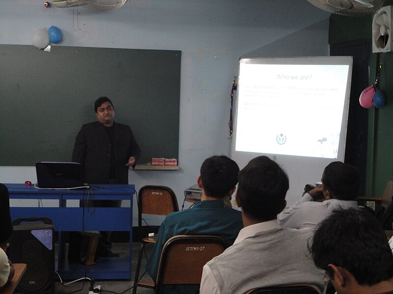 File:WikipediaWorkshopDhaka 20110107 055.JPG