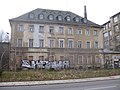 Straßenseitiges Kontor- und Werksgebäude sowie rückwärtiges Produktionsgebäude einer Fabrik (ehemals Firma J. S. Glaeser jr., nach 1949 Robotron)