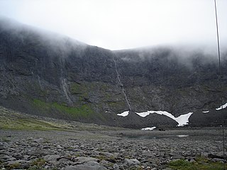 <span class="mw-page-title-main">Lovozero Massif</span> Mountain range on the Kola Peninsula, Russia