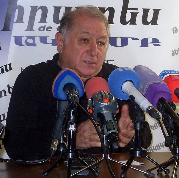 File:Զավեն Սարգսյան 03.jpg