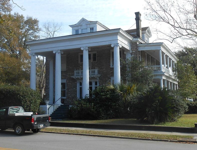 File:143 Moultrie - Jan 2013.JPG