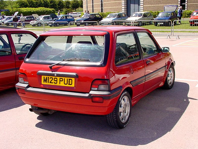 File:181 - August 1994 red Rover Metro 1.4 GTi, back.jpg