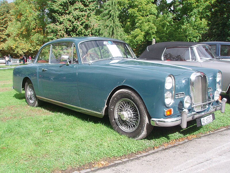 File:1964 Alvis TE21 in Morges 2013 - Right front (level).jpg