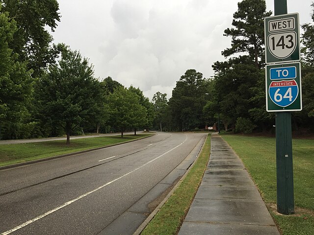 View west along SR 143 at SR 5 in Williamsburg