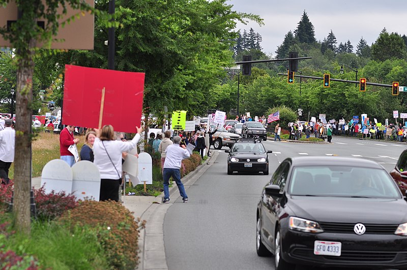 File:2018-06-30 Bothell, WA - Families Belong Together demo 09.jpg