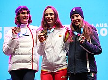 2020-01-13 Ски алпинизъм на зимните младежки олимпийски игри през 2020 г. - Спринт за жени - Церемония по награждаване (Мартин Рулш) 44.jpg