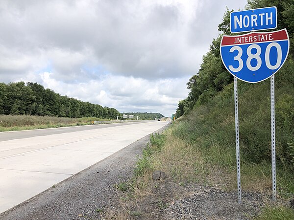 I-380 northbound past PA 611 in Coolbaugh Township