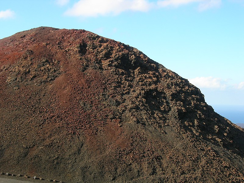 File:38 Falda volcànica prop de l'Islote de Hilario.jpg