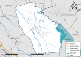 Carte en couleur présentant les réseau hydrographique de la commune