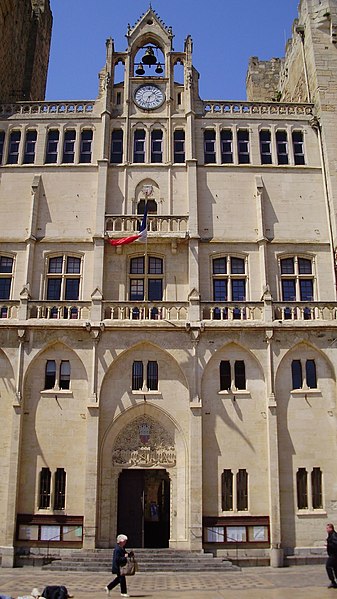 File:Ajuntament (Antic Palau dels Arquebisbes-Palais des Archeveques)-Narbonne - panoramio.jpg