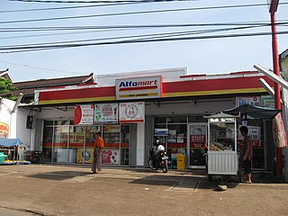 <span class="mw-page-title-main">Alfamart</span> Indonesian convenience store chain