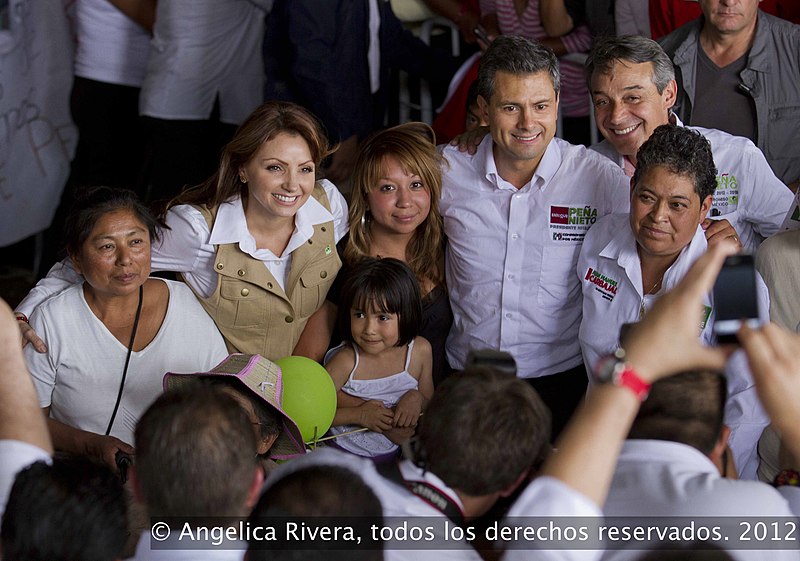 File:Angelica Rivera de Peña en Encuentro con estructuras en el Valle de Chalco. (7350115588).jpg