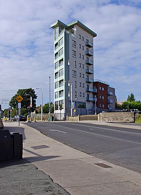 Apartment block by junction of Tyrconnell Road and Naas Road, Inchicore-Inse Chor - geograph.org.uk - 2113045.jpg