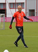 Arjen Robben Training 2016-11 FC Bayern Muenchen-3.jpg