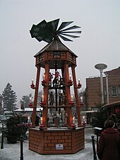 Weihnachtspyramide aus Wolkenstein auf dem Weihnachtsmarkt Bad Bentheim