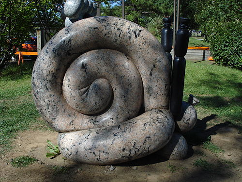 Balloon Animal Sculpture (Snail)