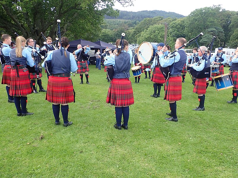 File:Battlehill Pipe Band tuning up at the Ulster Pipe Band Championships, Donard Park, Newcastle - geograph.org.uk - 6246380.jpg