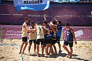 Deutsch: Beachhandball bei den Olympischen Jugendspielen 2018; Tag 4, 10. Oktober 2018; Jungs, Vorrunde, Gruppe B - Italien-Argentinien 1:2 English: Beach handball at the 2018 Summer Youth Olympics at 10 October 2018 – Boys Preliminary Round Group B‎ – Italy-Argentina 1:2