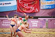 Deutsch: Beachhandball bei den Olympischen Jugendspielen 2018; Tag 6, 12. Oktober 2018; Mädchen, Hauptrundenspiel – Ungarn-Niederlande 2:1 English: Beach handball at the 2018 Summer Youth Olympics at 12 October 2018 – Girls Main Round – Hungary-Netherlands 2:1