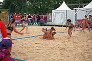 Deutsch: Beachhandball bei den Olympischen Jugendspielen 2018; Tag 5, 10. November 2018; Mädchen, Hauptrunde - Ungarn-Paraguay 2:0 English: Beach handball at the 2018 Summer Youth Olympics at 11 October 2018 – Girls Main Round – Hungary-Paraguay 2:0