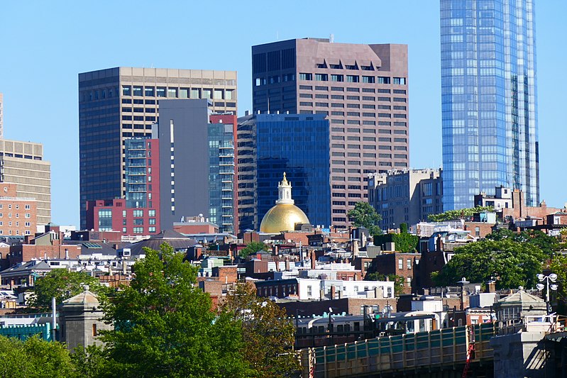 File:Beacon Hill and Massachusetts State House P1010887.jpg