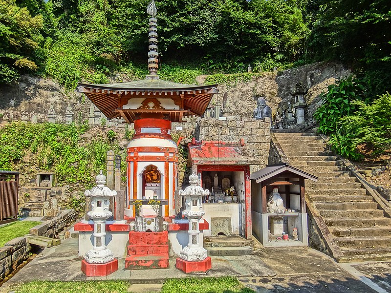 File:Behind of Seisuiji temple - panoramio.jpg