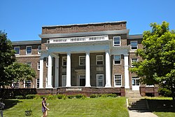 Beta Theta Pi uiuc.JPG