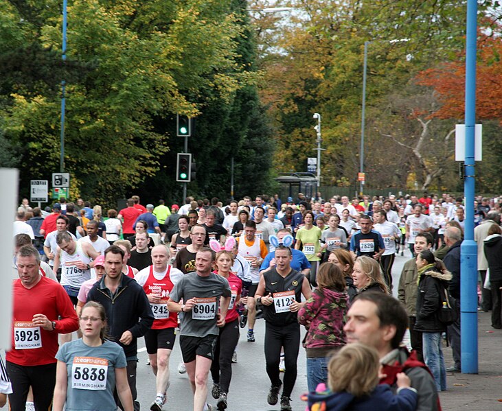 File:Birmingham Half Marathon (2973754099).jpg