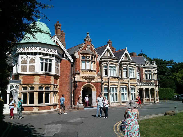 Image: Bletchley Park House   geograph.org.uk   3563770