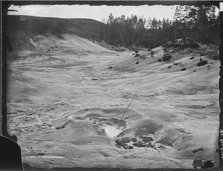 File:Boiling mud spring, at Crater Hills, Yellowstone - NARA - 516702.jpg