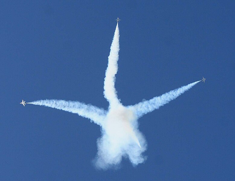 File:Bomb burst at USAF Memorial dedication.jpg