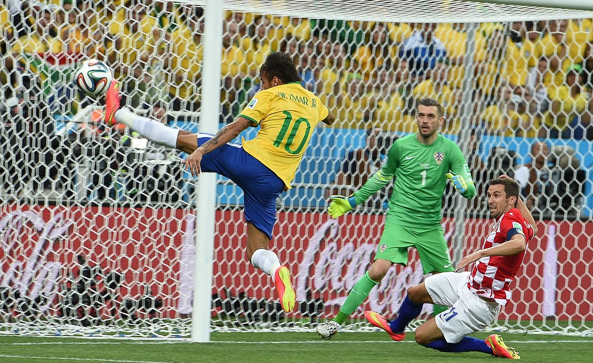 File:Brazil and Croatia match at the FIFA World Cup 2014-06-12 (54