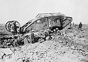 ソンムの戦いに展開するマークI戦車「雄型」