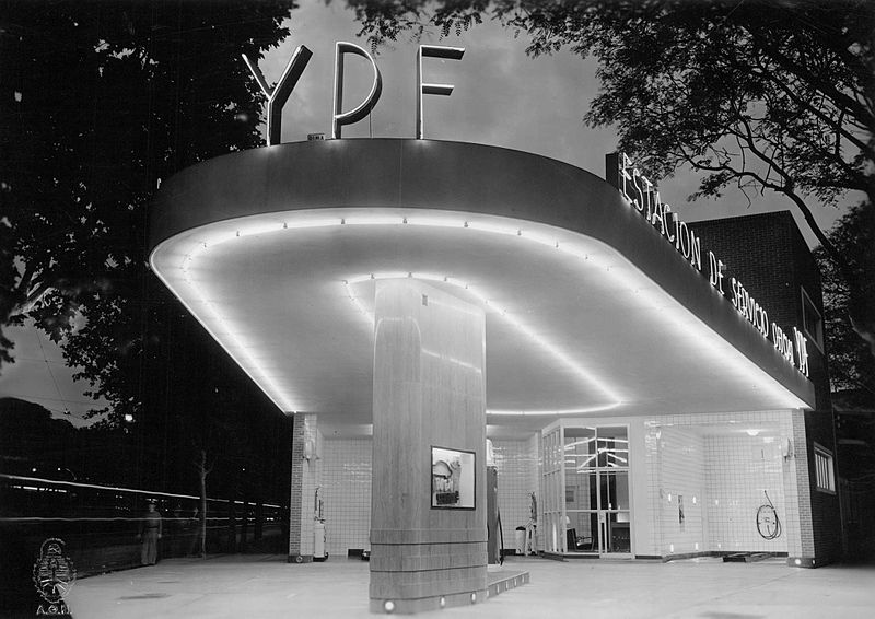 File:Buenos Aires - Chacarita - Estación de servicio YPF 1951.jpg