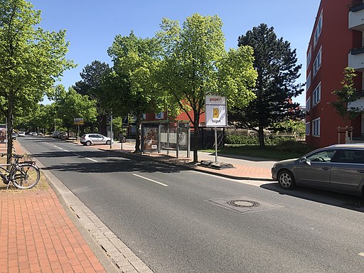 Bushaltestelle Davenstedter Platz in der Davenstedter Straße in Hannover-Davenstedt 3