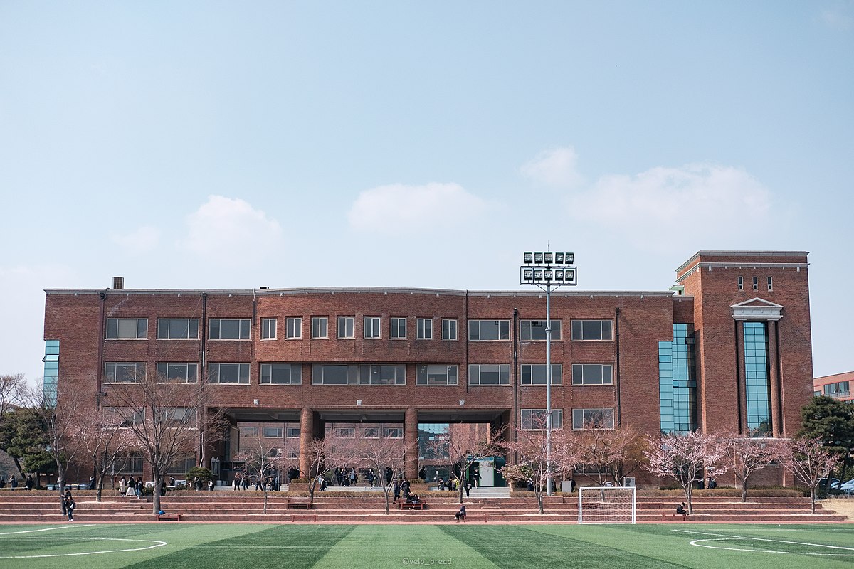 Far eastern university. Hondong Global University. Gyeongsang National University. Pictures of far East University. Korean Universities 1080x1920.