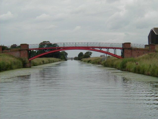 Cadney Bridge, between Cadney and Hibaldstow is one of several iron bridges.