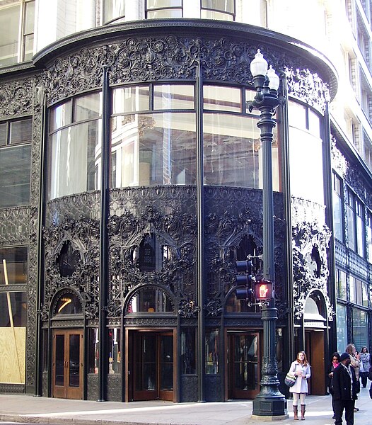 South State Street entrance to the Carson, Pirie, Scott and Company Store (1899) by Louis Sullivan