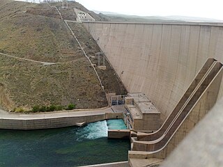 <span class="mw-page-title-main">Zayanderud Dam</span> Arch dam near Chadegan, Iran